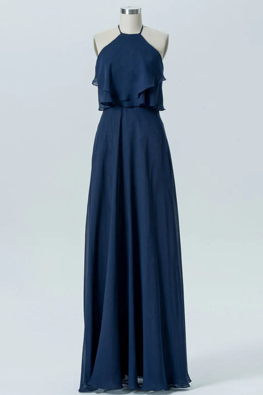 Vestido de dama de honor con volantes y escote halter